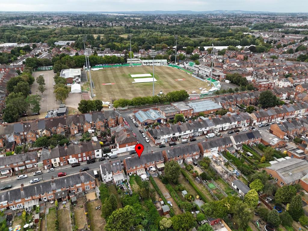 Proximity to Grace Road Cricket Ground