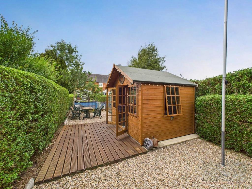 Garden Bar/Summerhouse