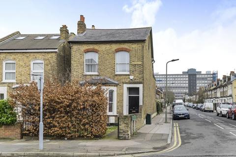 4 bedroom detached house for sale, Maple Road, London