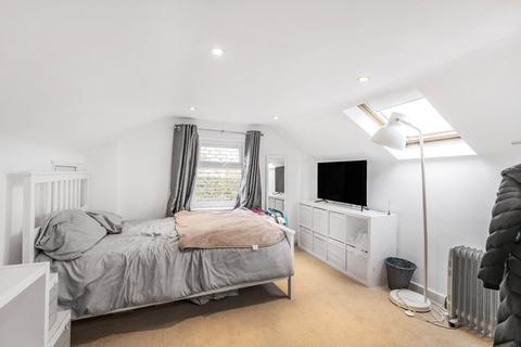 4 bedroom detached house for sale, Maple Road, London