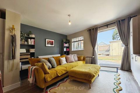 31 Chaffinch Rise, Cranbrook, Exeter, EX5 7GW