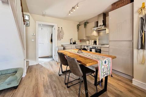 31 Chaffinch Rise, Cranbrook, Exeter, EX5 7GW