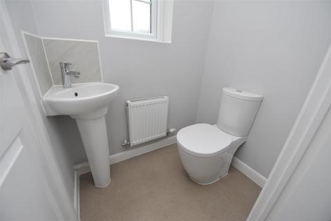 4 bedroom detached house for sale, Bluebell Drive, Wyke, Bradford