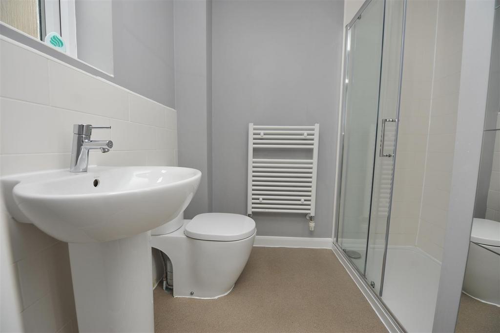 Ensuite.JPG