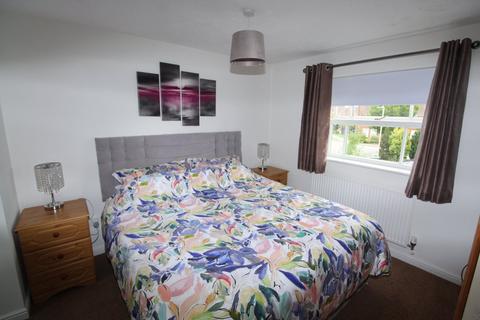 28 Azalea Close, Lutterworth, LE17 4FR