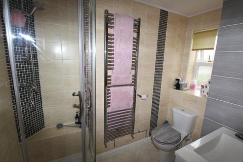 28 Azalea Close, Lutterworth, LE17 4FR