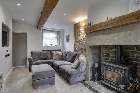 3 bedroom cottage for sale, Town Moor Lane, Huddersfield HD4
