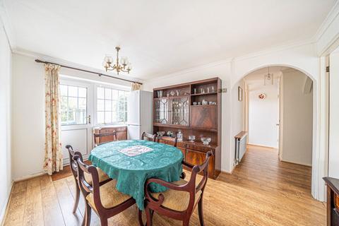 18 Park Close, Oakley, Basingstoke, RG23 7LE