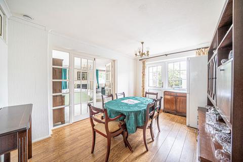 18 Park Close, Oakley, Basingstoke, RG23 7LE