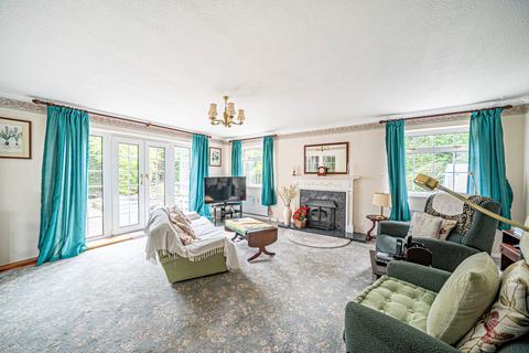 18 Park Close, Oakley, Basingstoke, RG23 7LE