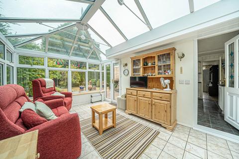 18 Park Close, Oakley, Basingstoke, RG23 7LE