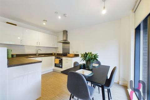 3 bedroom flat to rent, The Landmark, Liverpool Street, Salford, M5
