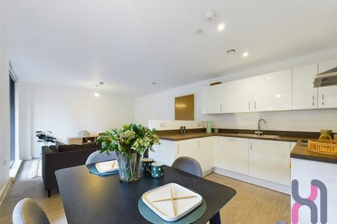 3 bedroom flat to rent, The Landmark, Liverpool Street, Salford, M5