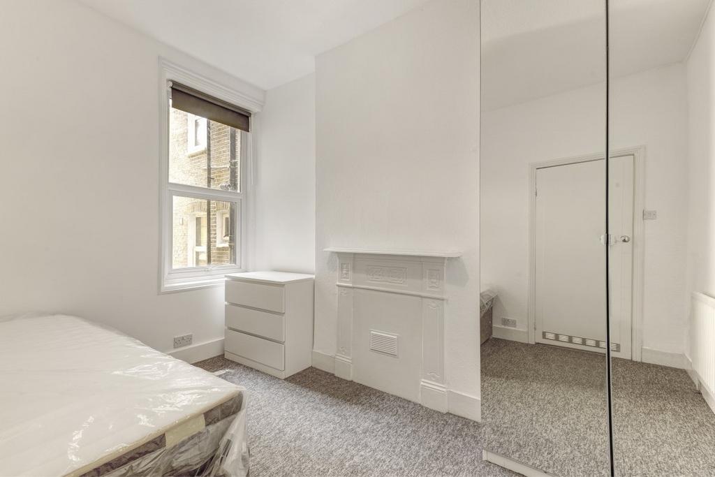 Flat 5  5 Theatre Rd