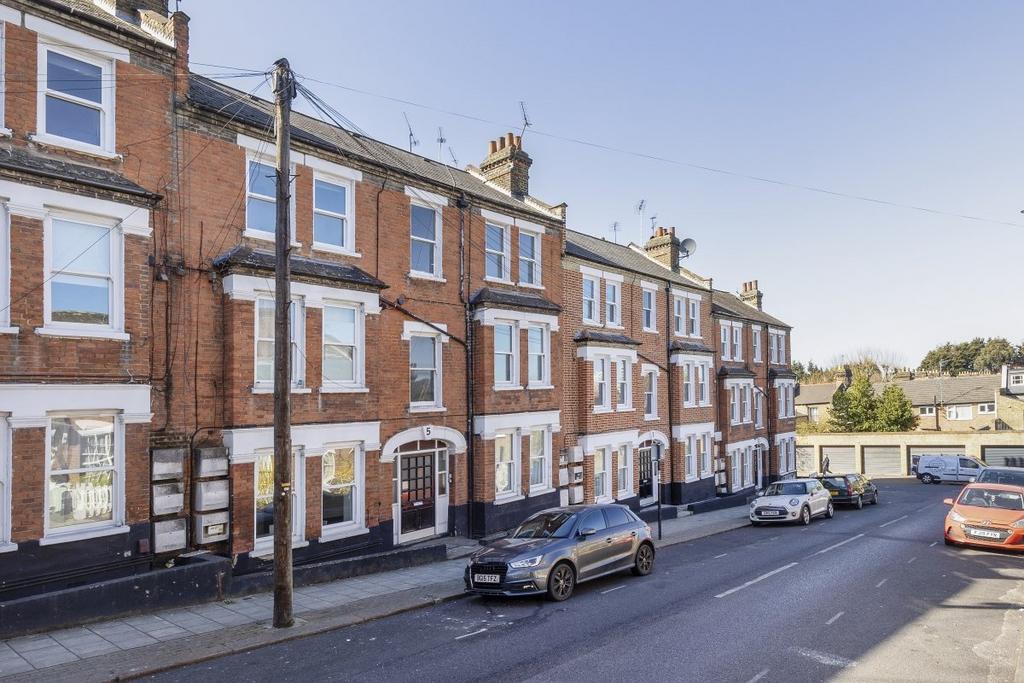 Flat 5  5 Theatre Rd