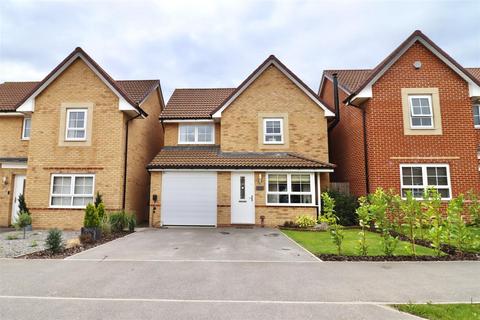 3 bedroom detached house for sale, Blenheim Avenue, Brough