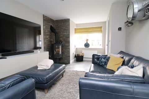 3 bedroom detached house for sale, Blenheim Avenue, Brough