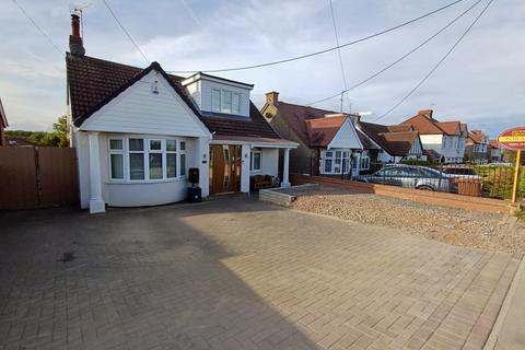 3 bedroom bungalow for sale, The Ridge, Great Doddington, NN29 7TU