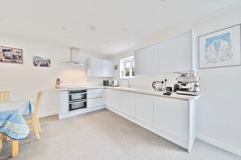 8 Chariot Way, Cambridge, CB4 2GY