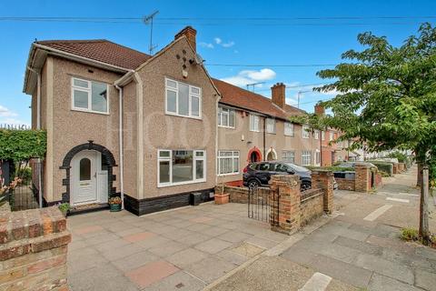 118 Warren Road, London, NW2 7NJ