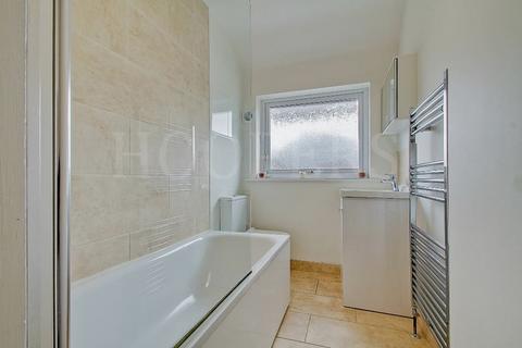 118 Warren Road, London, NW2 7NJ