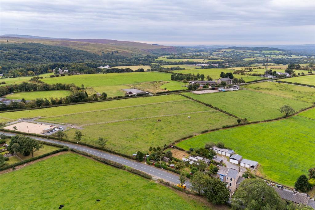 Aerial View - Surroundings