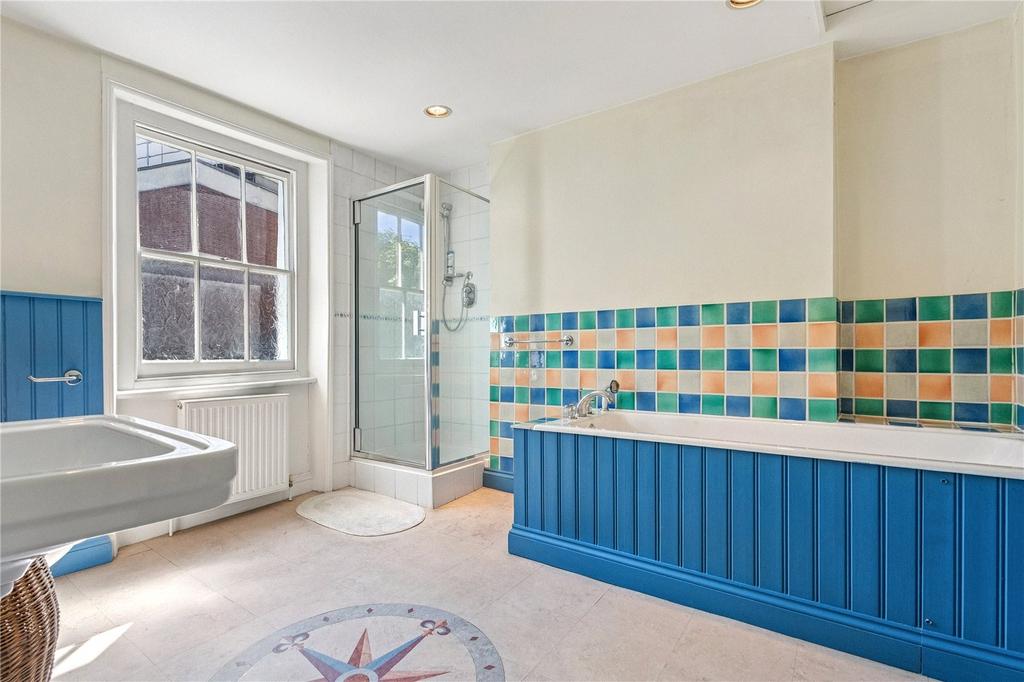 Principal Bathroom