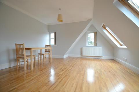 2 bedroom apartment for sale, Madeley Road, London W5