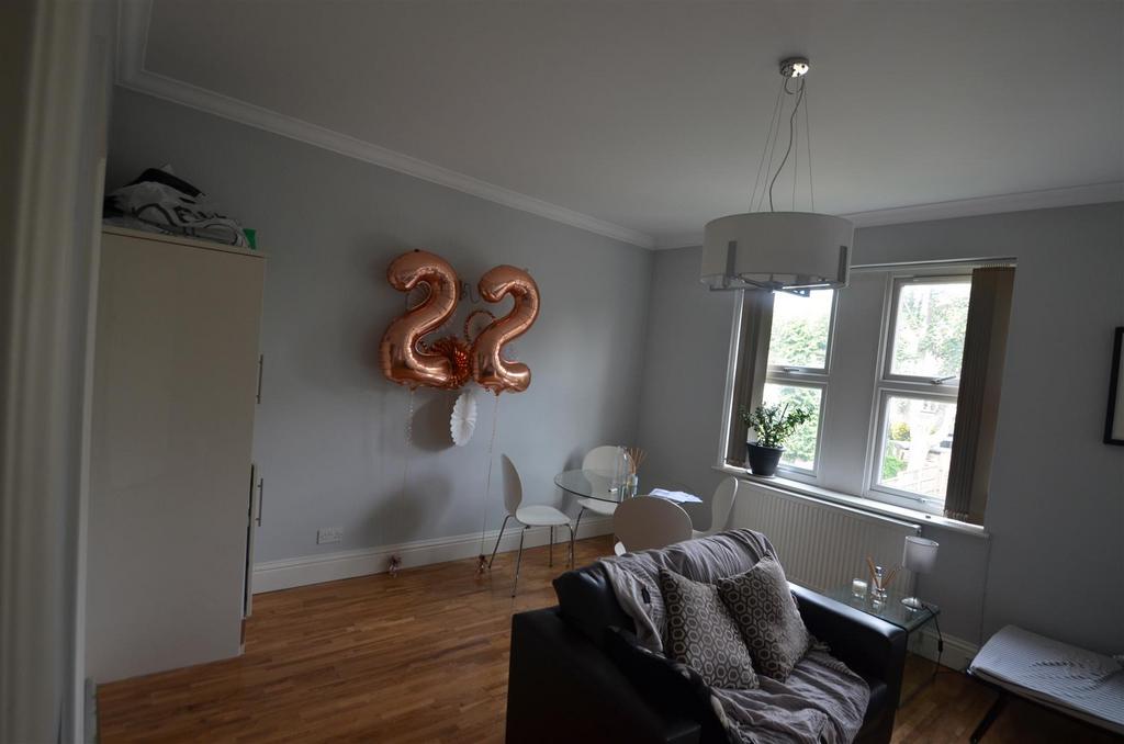 Lounge sept 2020.JPG