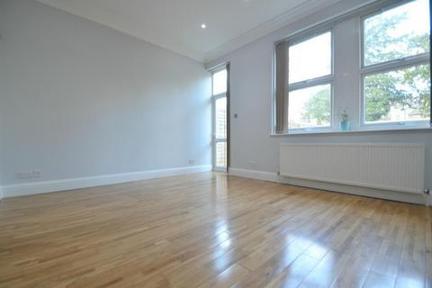 2 bedroom flat for sale, Madeley Road, Ealing W5
