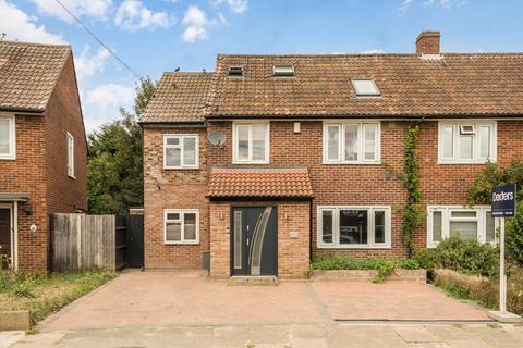Redlees Close, Old Isleworth TW7