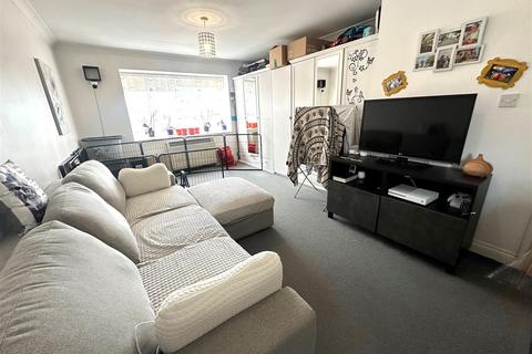 1 bedroom flat for sale, Hagden Lane, Watford WD18