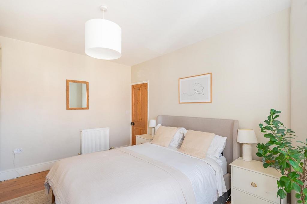 1 B1 R6 BN - Bedroom B.jpg