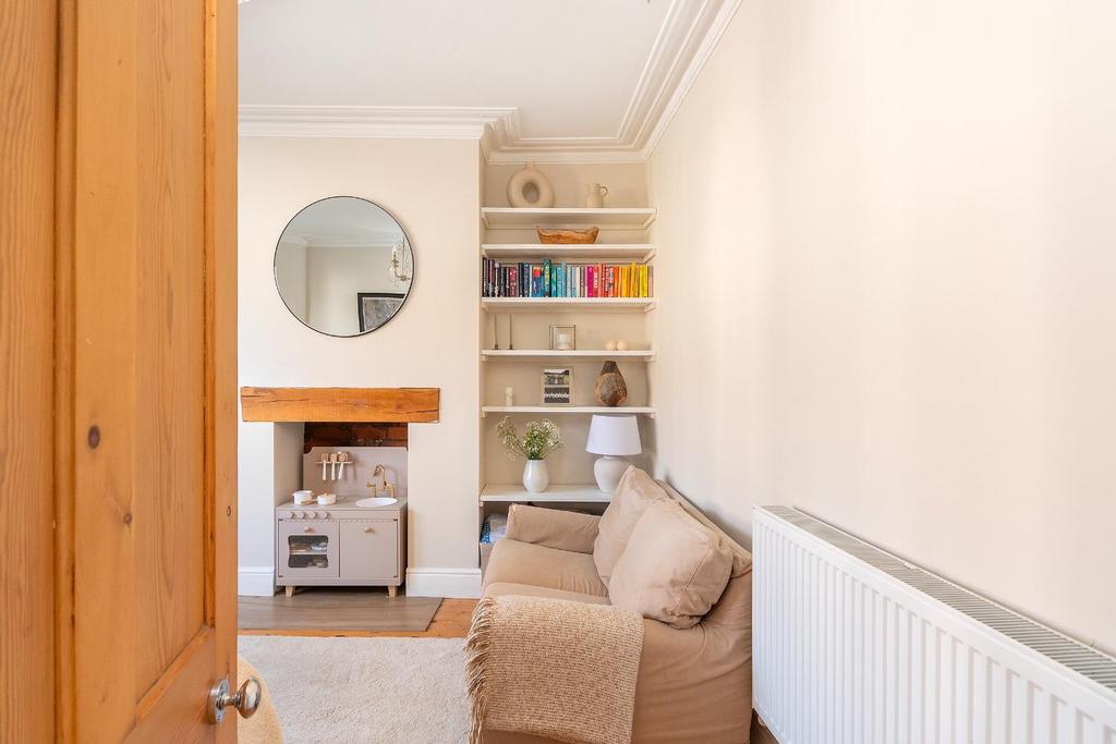 1 B1 R6 BN - Living Room D.jpg