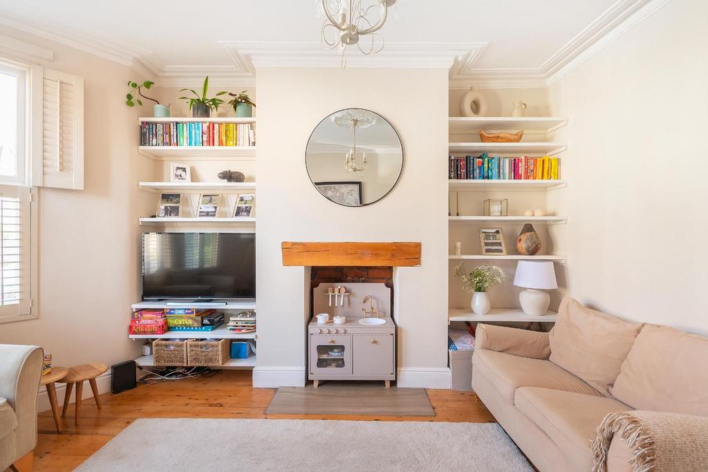 1 B1 R6 BN - Living Room B.jpg