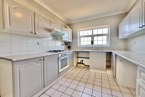 28 Barrians Way, Barry, CF62 8JG