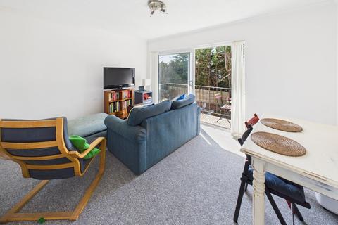 undefined, Clos Hendre, Cardiff, Cardiff, CF14