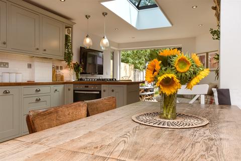 undefined, New North Road, Reigate RH2