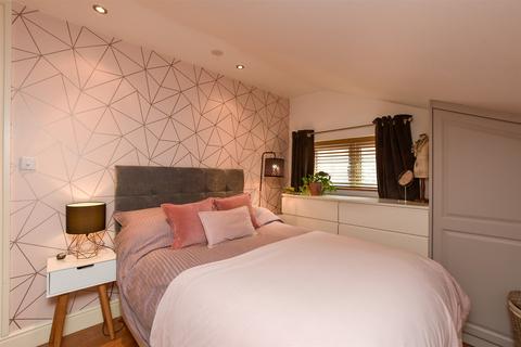 undefined, New North Road, Reigate RH2