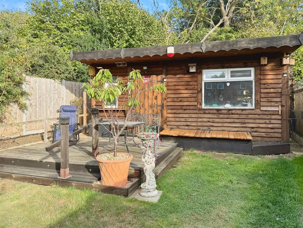 Cabin / workshop