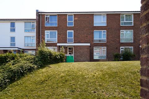 undefined, Holmbury Grove, London CR0