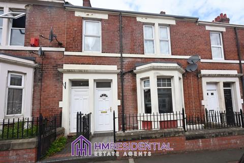 3 bedroom flat for sale, Wingrove Gardens, Fenham NE4