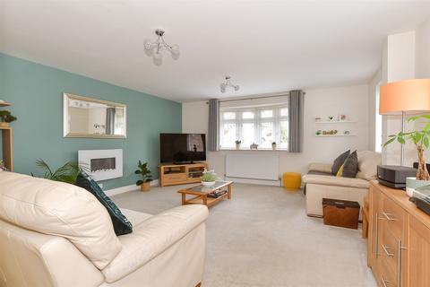 8 Woodview Rise, Rochester, ME2 3RP