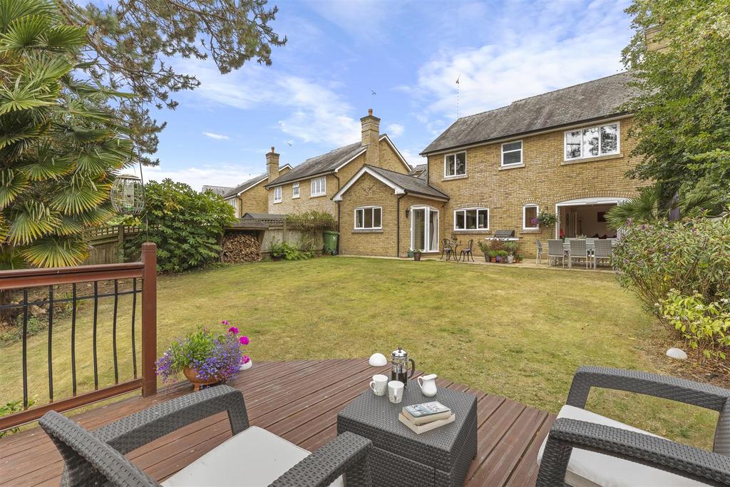 28 De Havilland Drive, HP15 7 FP-21.jpg