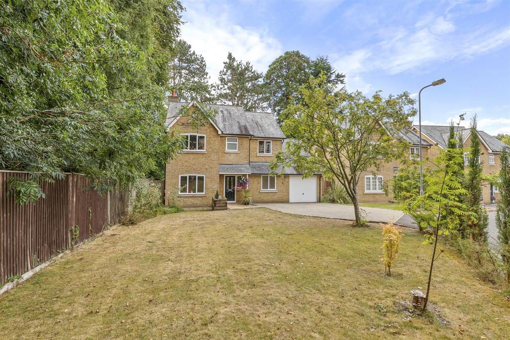 28 De Havilland Drive, HP15 7 FP-22.jpg