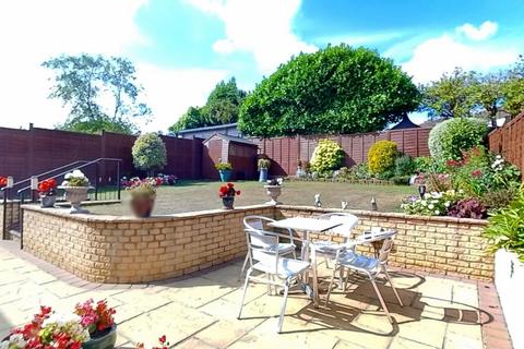 4 bedroom detached house for sale, Booth Lane North, Boothville, NN3 6JG