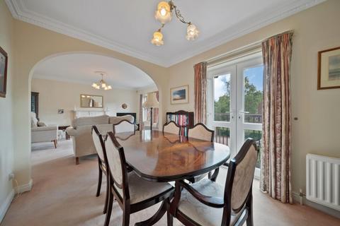 undefined, Harrogate Road, Leeds LS17