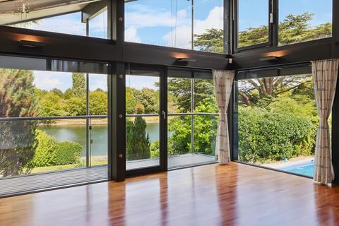 undefined, Burtenshaw Road, Thames Ditton, Surrey, KT7