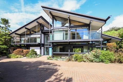undefined, Burtenshaw Road, Thames Ditton, Surrey, KT7