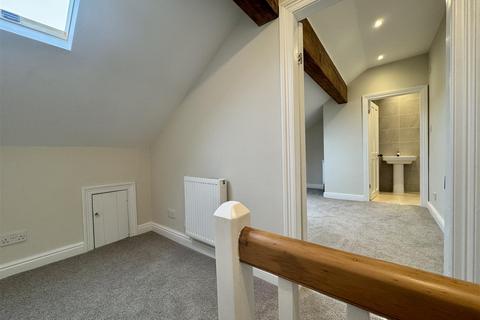 5 bedroom terraced house for sale, Wormald Street, Almondbury, Huddersfield, HD5 8NQ